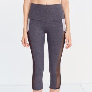 Onzie Stunner Capri Leggings S/M, Gray Color Block with Mesh